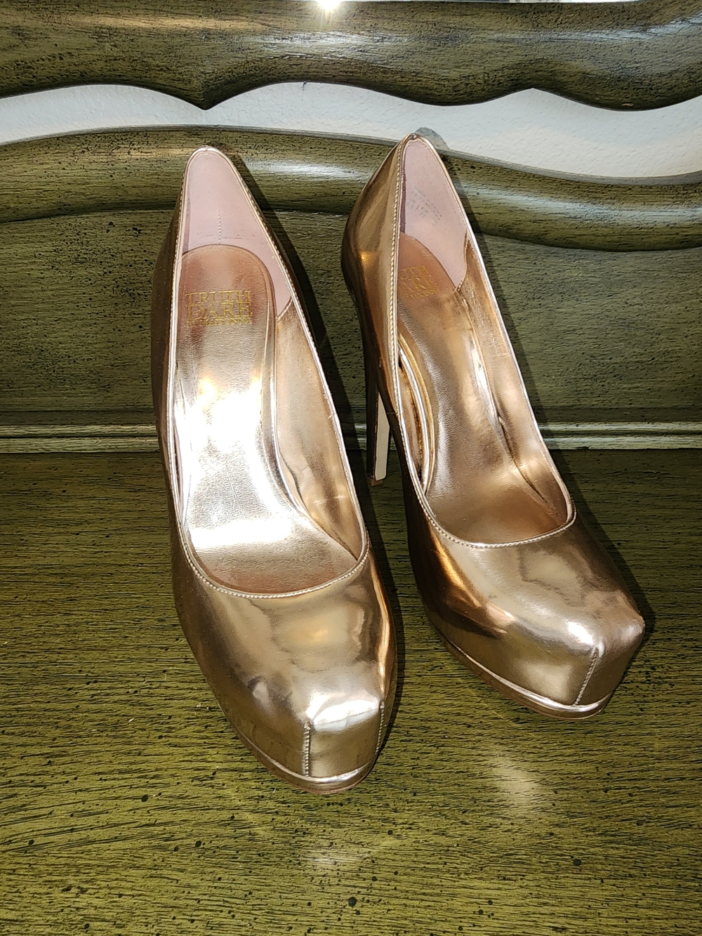 Metallic Rose Gold Women’s High Heel Pumps TRUTH OR DARE by MADONNA Nwot